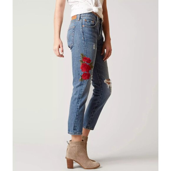 NWT Levi's 501 Taper Custom Blues Rose Embroidered Destroyed Boyfriend Jeans 24 - Picture 11 of 11